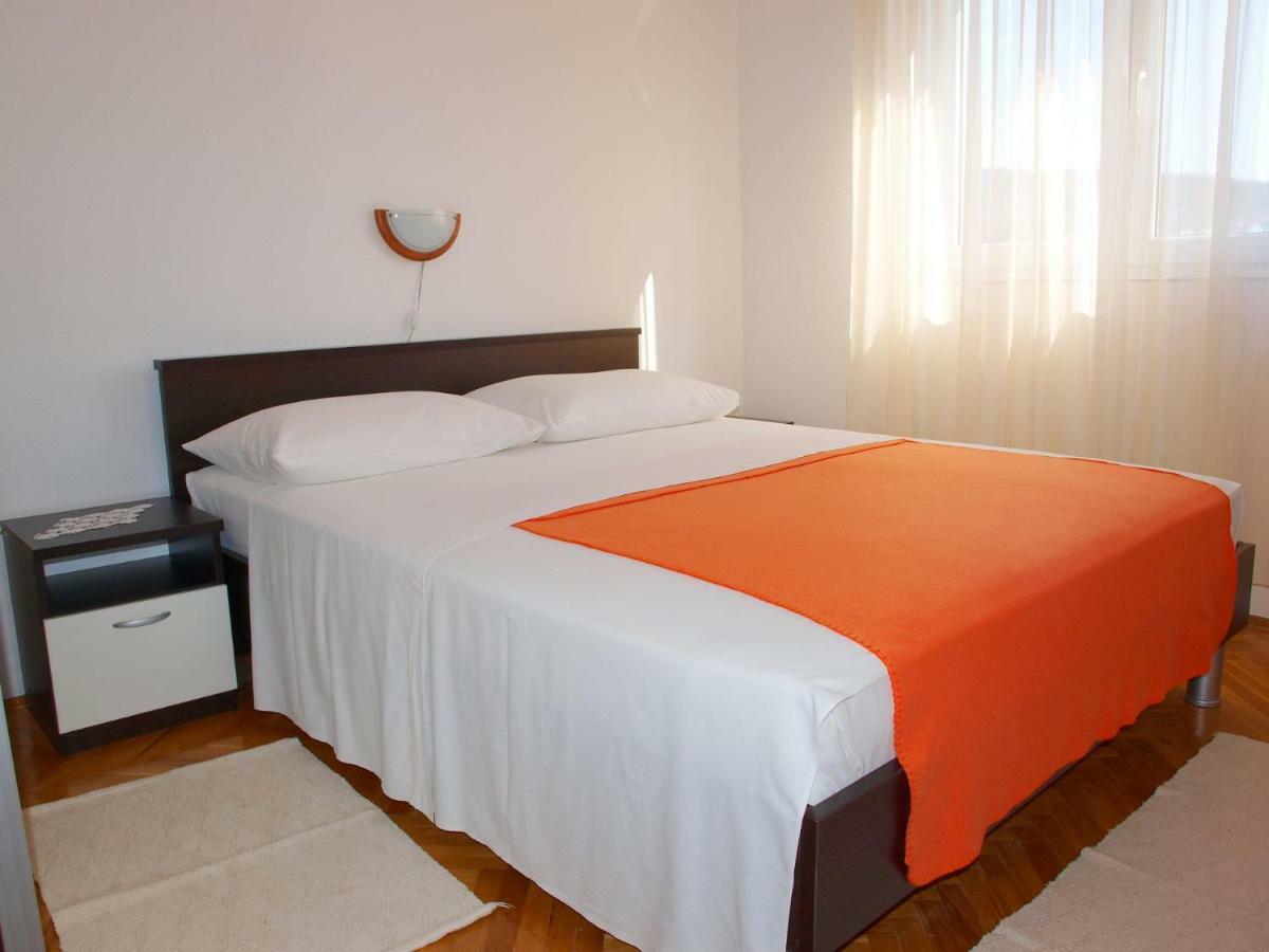 Apartments Mirja - 100M From The Beach & Parking โตรกีร์ ภายนอก รูปภาพ