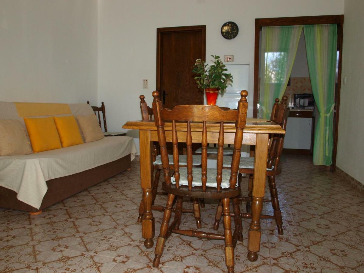 Apartments Mirja - 100M From The Beach & Parking โตรกีร์ ภายนอก รูปภาพ