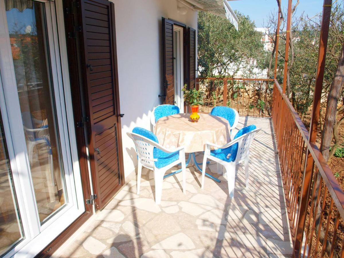 Apartments Mirja - 100M From The Beach & Parking โตรกีร์ ภายนอก รูปภาพ